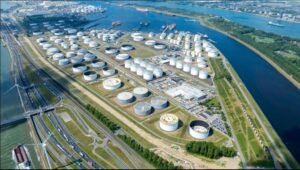 Strait of Hormuz से दुनिया के कौन-कौन से देश तेल लेते हैं? पूरी सूची, प्रतिशत और Oil Stock Days